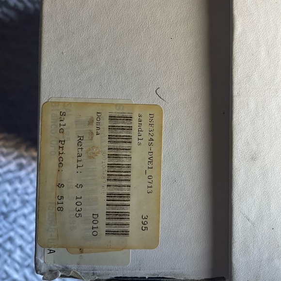 Versace - Picture 7 of 10